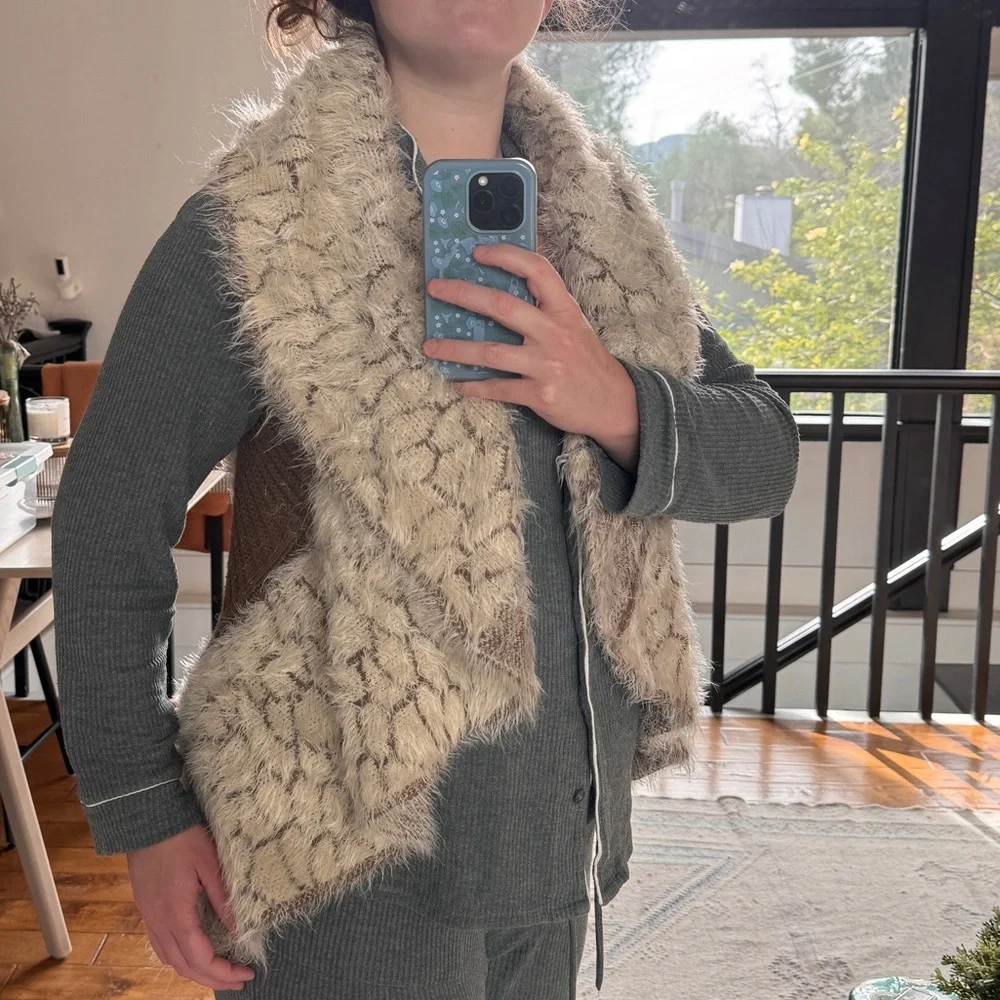 Delfine High Lo Fuzzy Vest Large Collar Wool Blend - Picture 7 of 8
